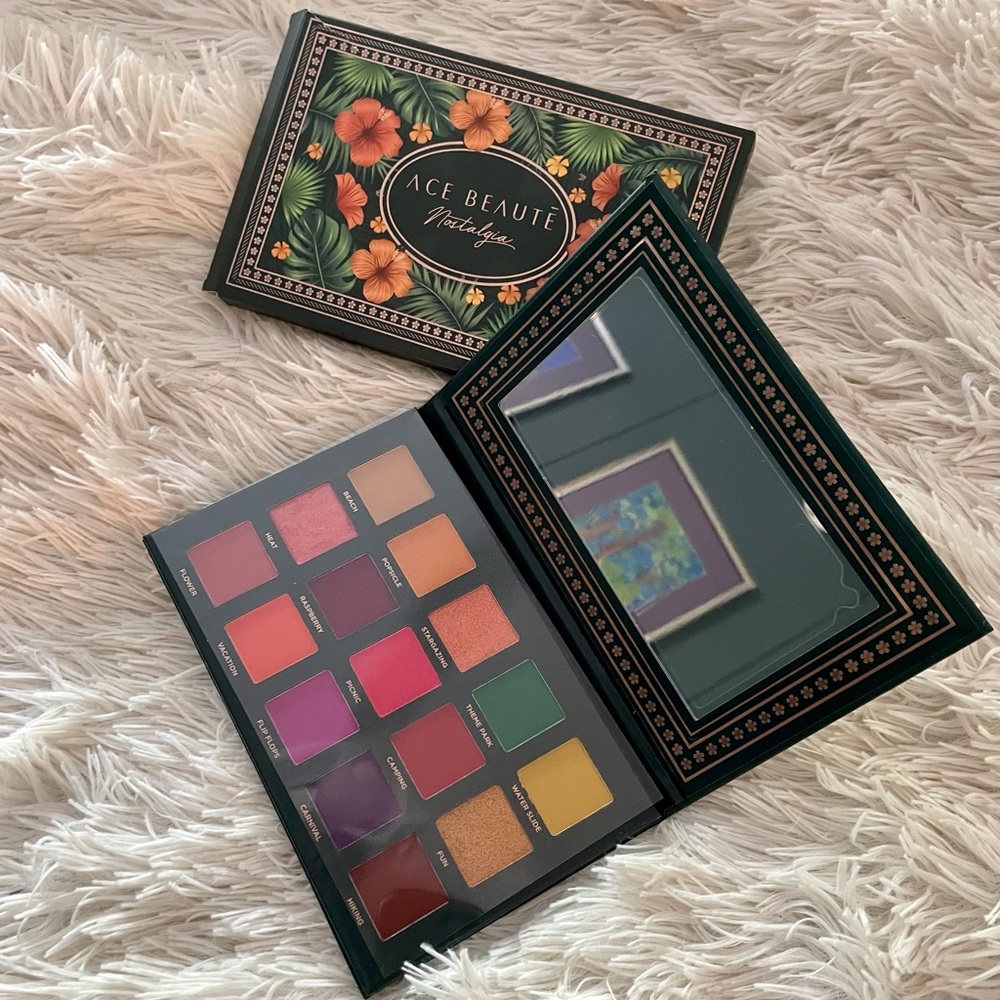 Ace Beaute Nostalgia Eye Shadow Palette